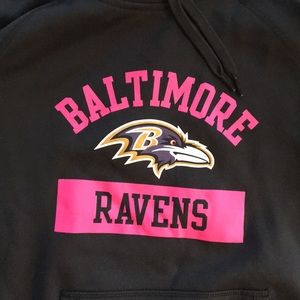 Nike Raven’s breast cancer hoodie
